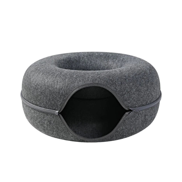 Mysig kattsäng med tunnel